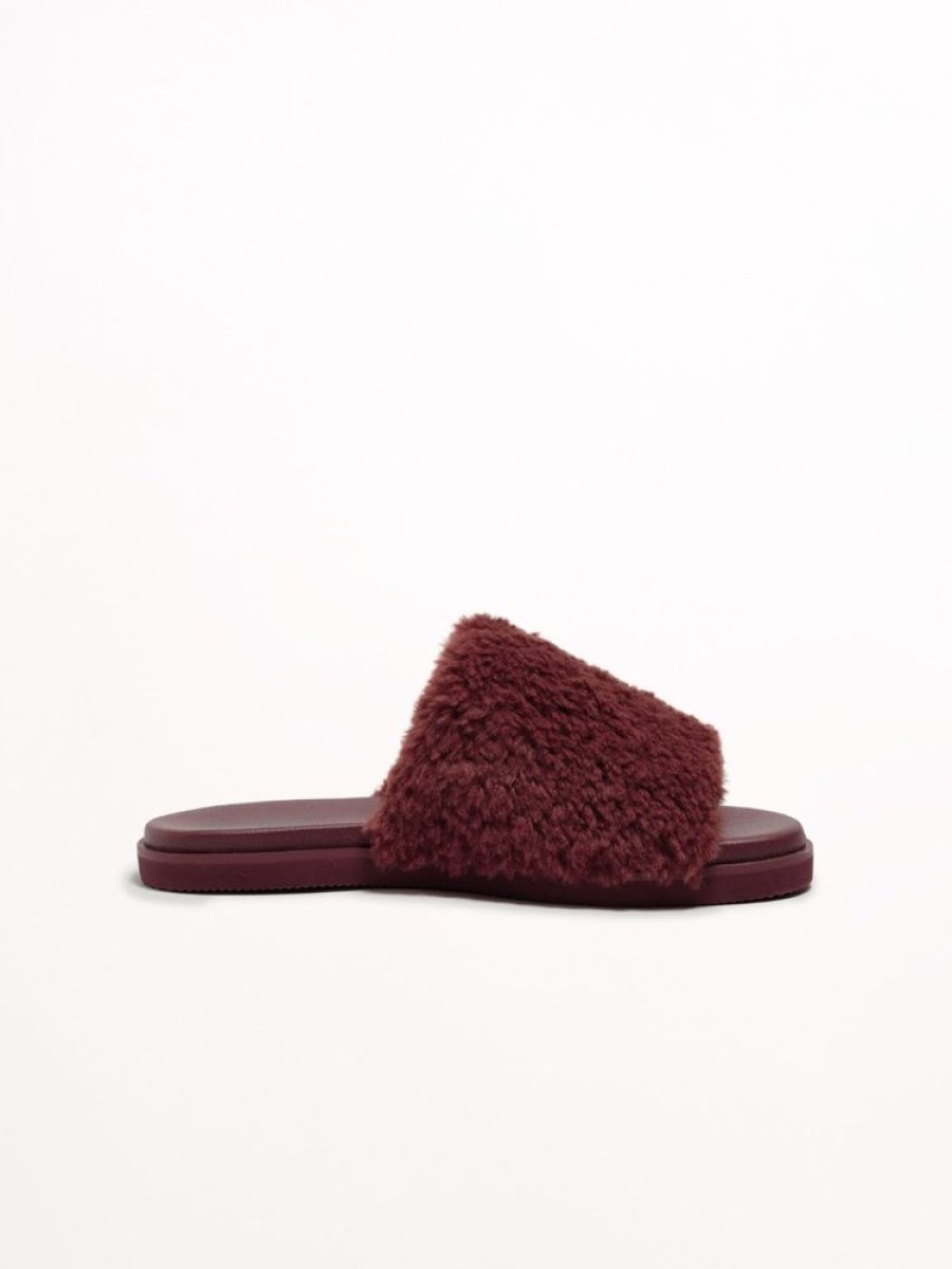 Socks & Slides Hommey | Poppy Cherry