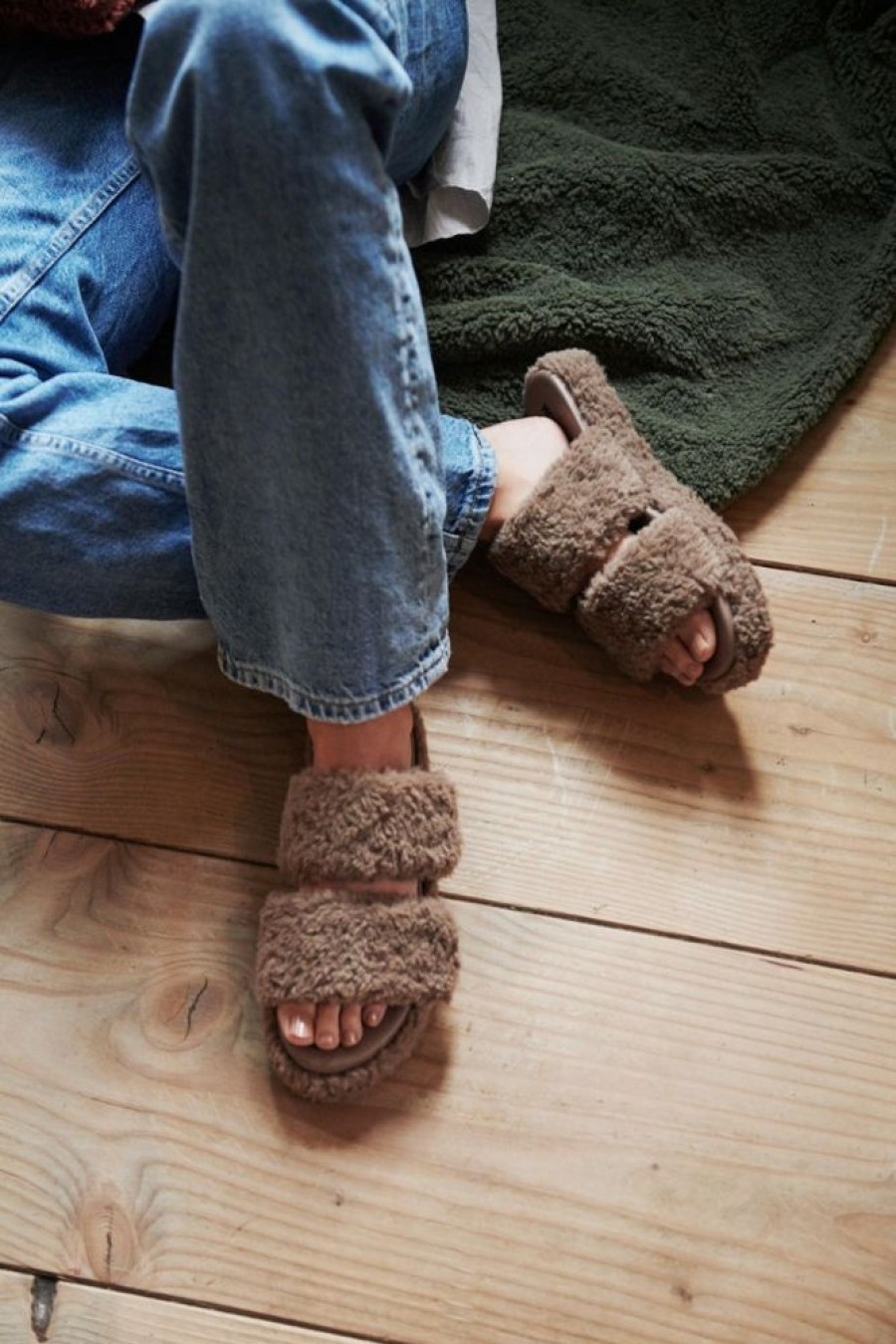 Socks & Slides Hommey | Willow Slide - Neutral Grey | Adjustable, Cosy, Vegan Platform Slippers Mushroom