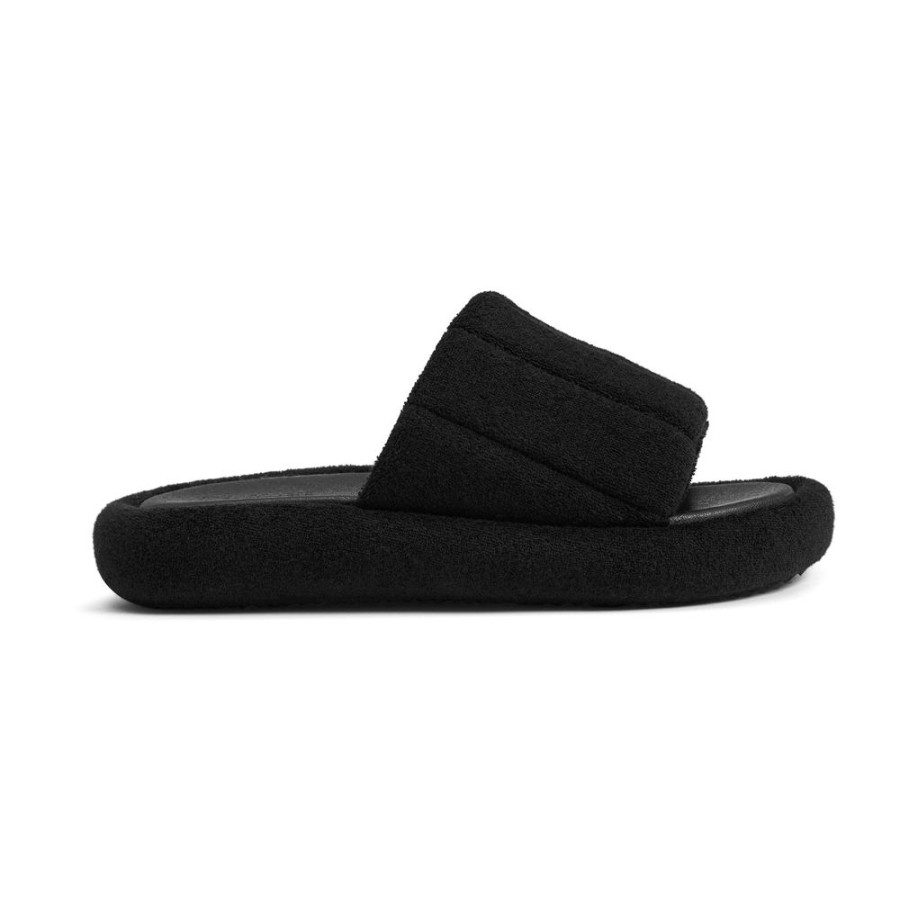 Socks & Slides Hommey | Bobbi Liquorice